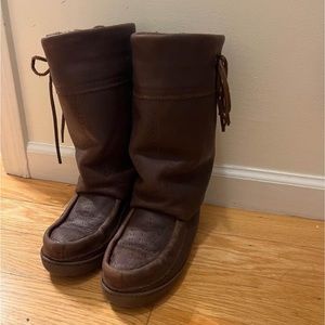 Manitobah Mukluk Gatherer size 6 brown
